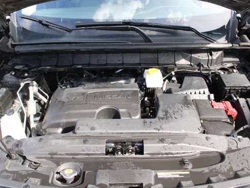 Used 2024 Nissan Pathfinder SL AWD/4WD image 21