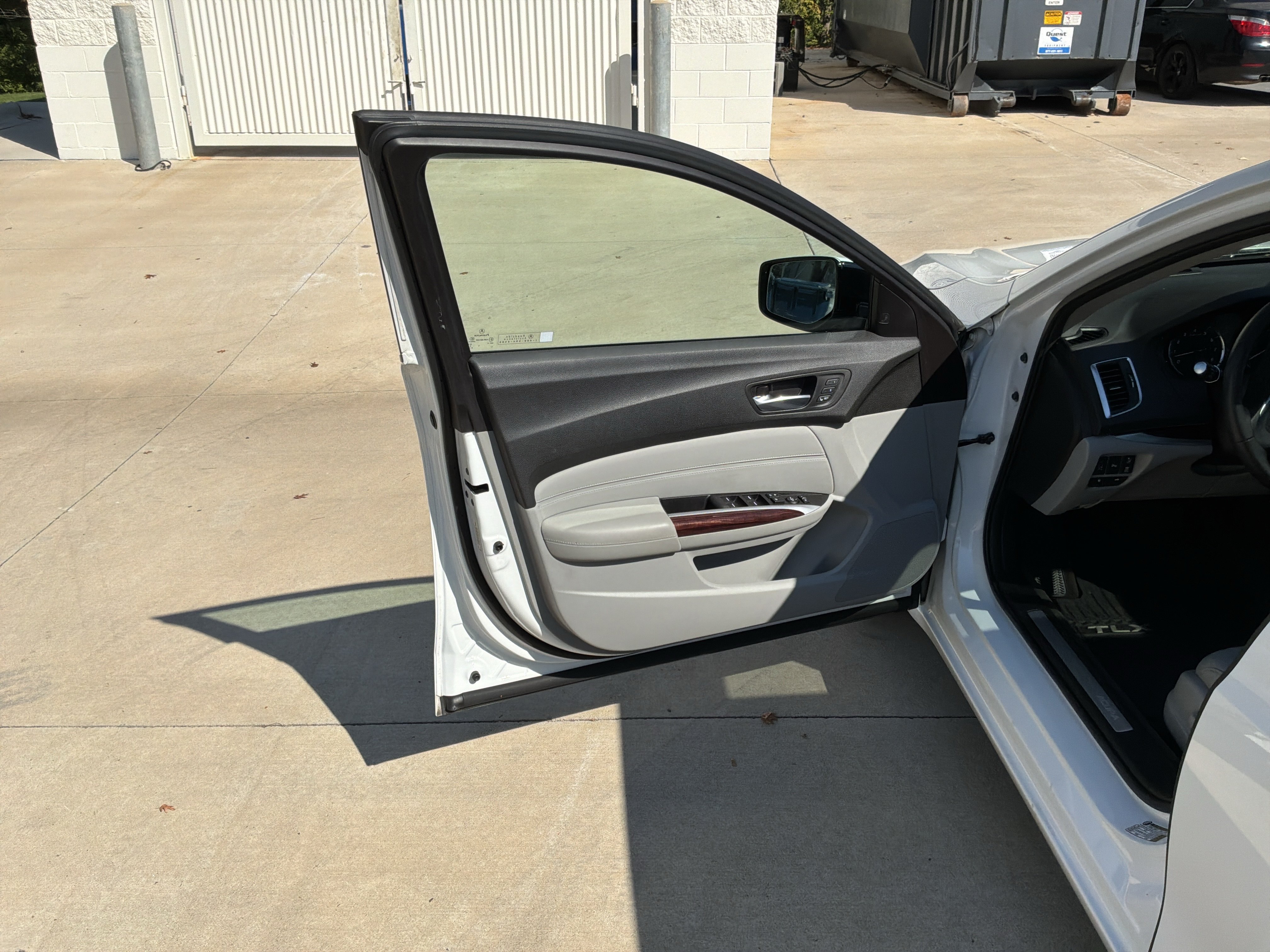 Used 2015 Acura TLX w/ Advance Package AWD/4WD image 14