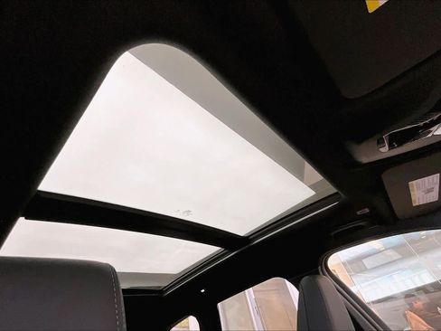 Used 2025 BMW X1 xDrive28i image 26