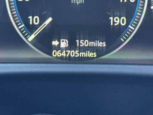 Used 2017 Jaguar F-PACE R-Sport image 10