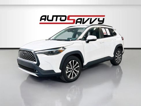 Used 2023 Toyota Corolla Cross XLE w/ Convenience Package AWD/4WD image 3