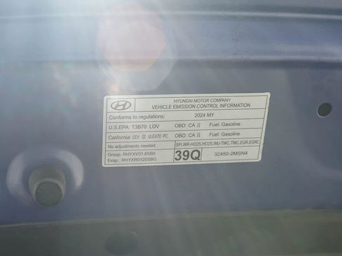 Certified 2024 Hyundai Venue Limited image 29