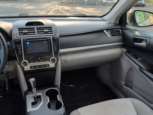 Used 2012 Toyota Camry LE FWD image 14