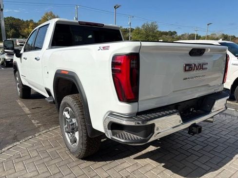 New 2026 GMC Sierra 2500 SLT image 8