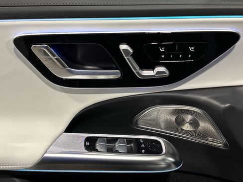 New 2026 Mercedes-Benz E 53 AMG e 4MATIC Sedan image 12