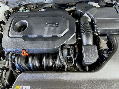 Used 2016 Hyundai Sonata Sport w/ Option Group 02 image 9