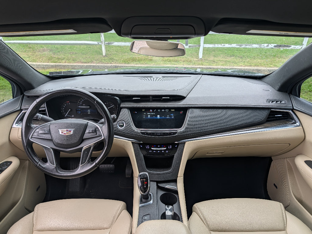 Used 2018 Cadillac XT5 AWD image 30