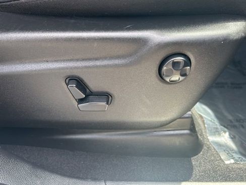 Used 2019 Jeep Grand Cherokee Limited AWD/4WD image 11