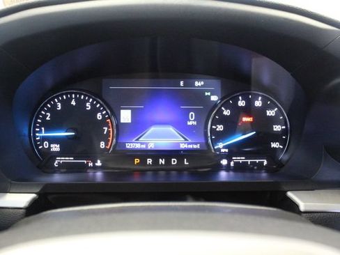 Used 2021 Ford Explorer XLT w/ Equipment Group 202A RWD image 12