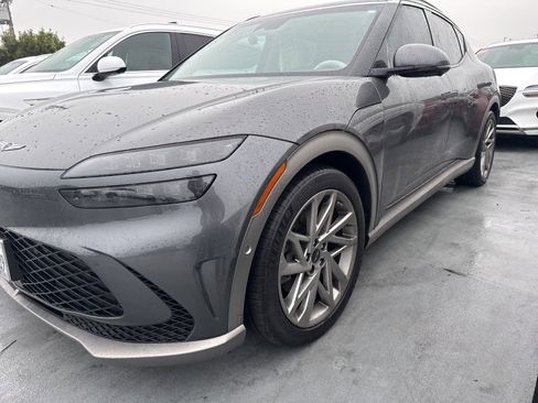 Used 2023 Genesis GV60 Advanced image 2