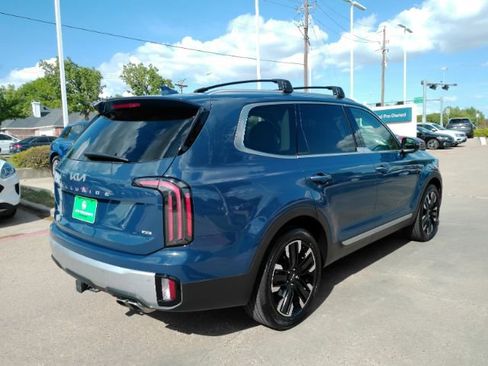 Used 2024 Kia Telluride SX w/ Towing Package image 6