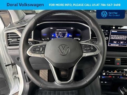 Used 2025 Volkswagen Taos SE image 15