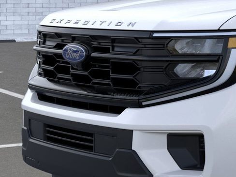 New 2026 Ford Expedition Active image 40