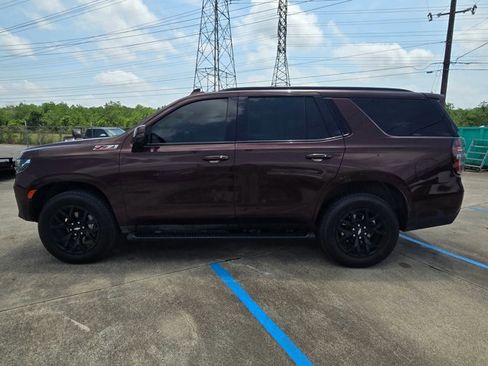 Used 2022 Chevrolet Tahoe Z71 w/ Luxury Package AWD/4WD image 9