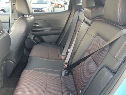 Used 2025 Nissan Kicks SR image 29