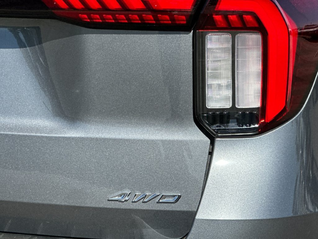 Certified 2025 Ford Explorer ST-Line AWD/4WD image 27