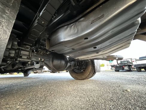 Used 2015 Ford F550 4x4 SuperCab Super Duty image 32