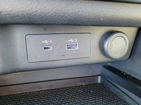 Used 2023 Nissan Rogue SV FWD image 31
