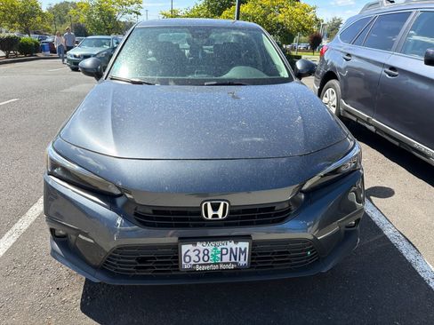 Used 2024 Honda Civic Touring image 2