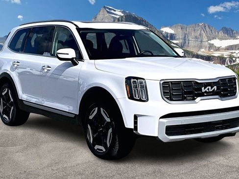 Used 2025 Kia Telluride S image 12