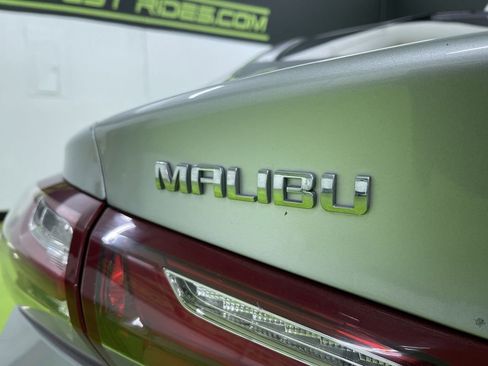 Used 2020 Chevrolet Malibu LT image 12