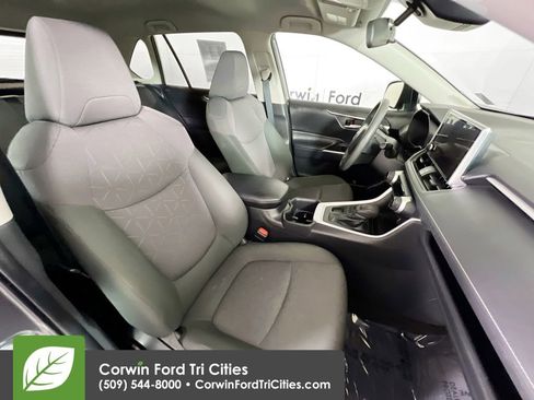 Used 2023 Toyota RAV4 XLE image 17