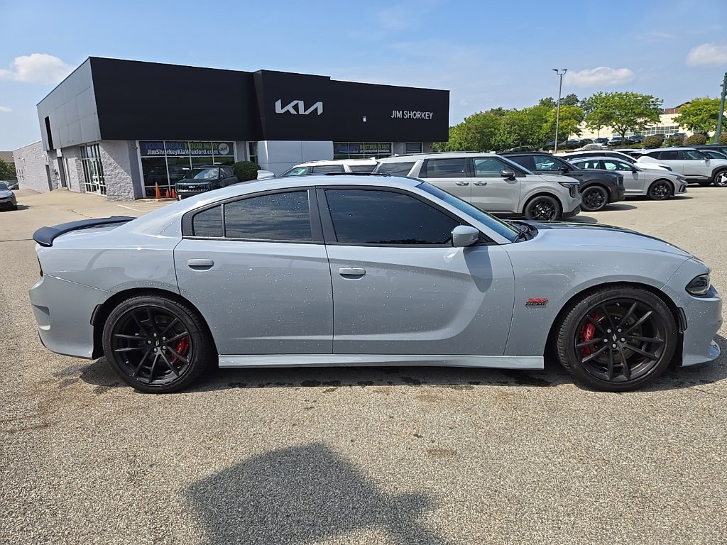 Used 2022 Dodge Charger Scat Pack w/ Dynamics Package RWD image 2