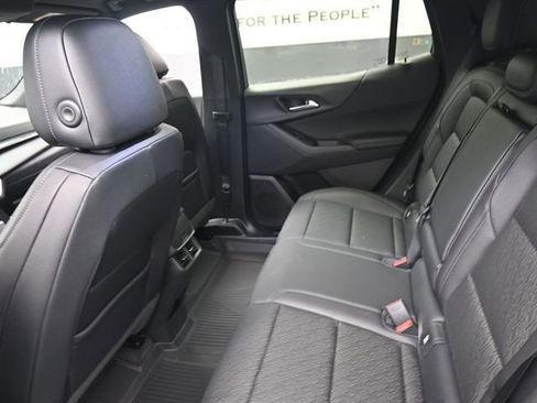 New 2026 Chevrolet Equinox LT w/ Convenience Package II image 9