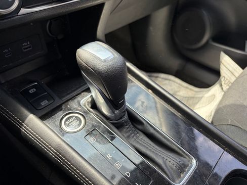 Used 2024 Nissan Kicks SV FWD image 7