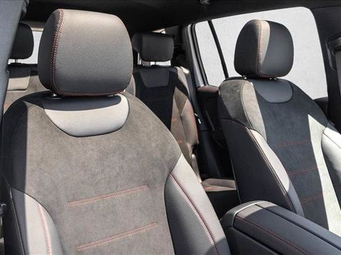 New 2026 Mercedes-Benz GLB 250 4MATIC image 30