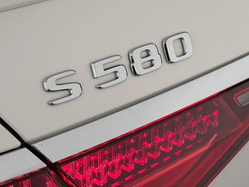 Certified 2021 Mercedes-Benz S 580 4MATIC Sedan image 10
