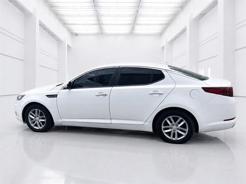 Used 2013 Kia Optima LX FWD image 4