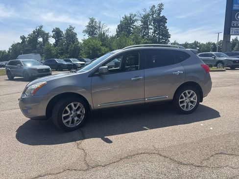 Used 2011 Nissan Rogue SV w/ SL Pkg AWD/4WD image 9
