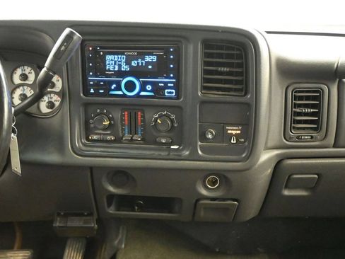 Used 2003 GMC Sierra 2500 SLE w/ Snow Plow Prep Package AWD/4WD image 17