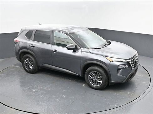 Used 2024 Nissan Rogue S image 18