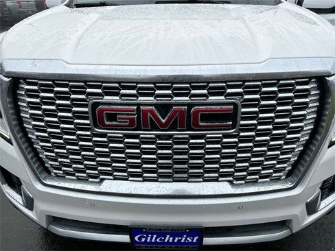 Used 2021 GMC Yukon XL Denali w/ Denali Premium Package image 31