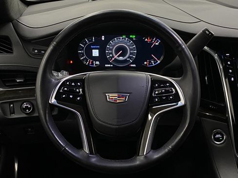 Used 2019 Cadillac Escalade Platinum AWD/4WD image 16