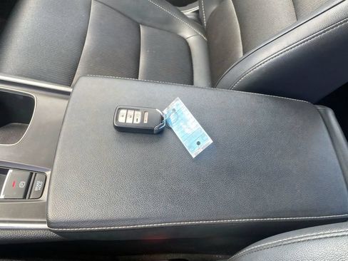 Used 2019 Honda Accord Sport image 29