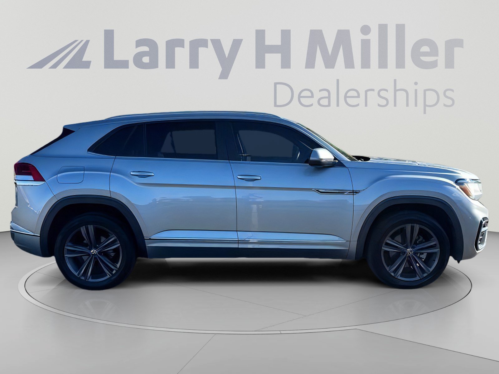 Used 2021 Volkswagen Atlas Cross Sport SE w/ Panoramic Sunroof Package AWD/4WD image 7