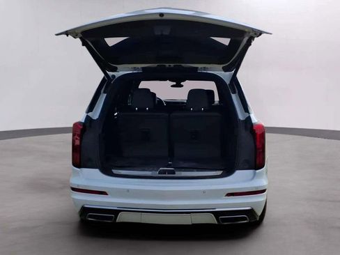 Used 2023 Cadillac XT6 Luxury w/ LPO, Floor Liner Package FWD image 19