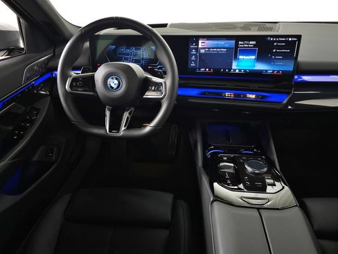Certified 2026 BMW 550e xDrive AWD/4WD image 21