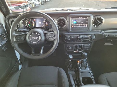 Certified 2023 Jeep Wrangler Unlimited image 7