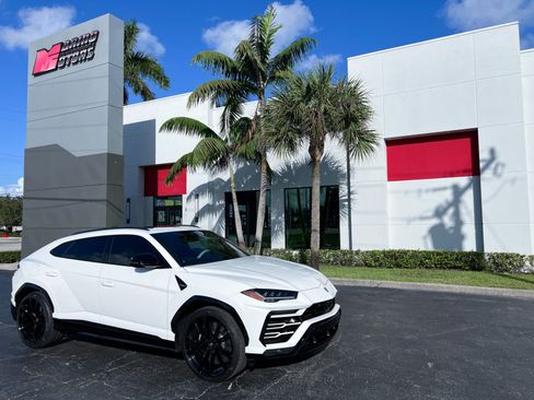 Used 2021 Lamborghini Urus AWD/4WD image 1