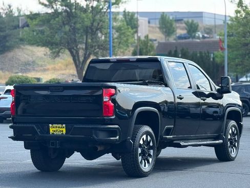 Used 2020 Chevrolet Silverado 2500 Custom w/ Custom Value Package AWD/4WD image 18