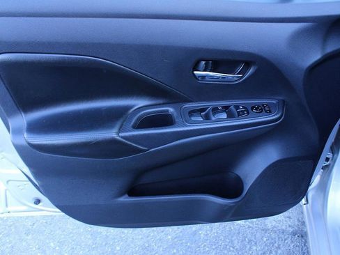 Used 2020 Nissan Versa SV image 8