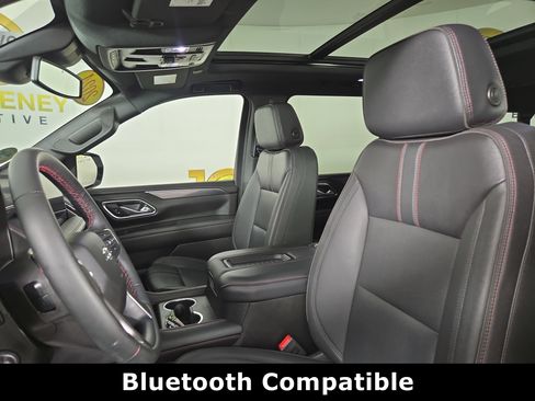 Certified 2024 Chevrolet Suburban RST w/ Luxury Package image 11