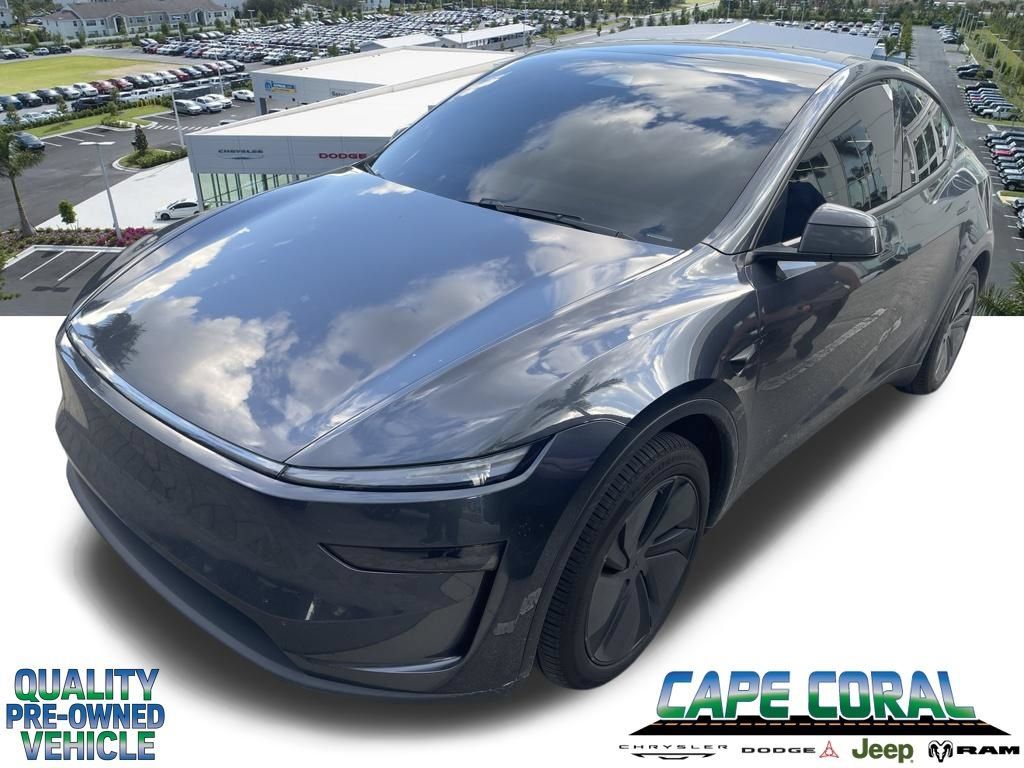 Used 2026 Tesla Model Y 2WD image 1