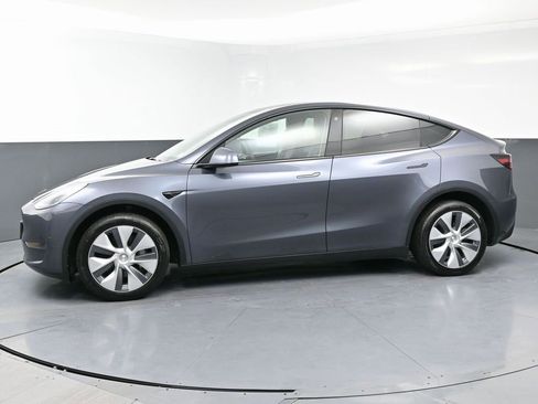 Used 2023 Tesla Model Y Long Range image 5