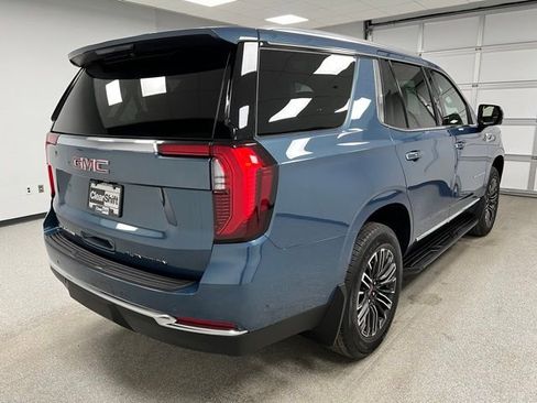 Used 2025 GMC Yukon Elevation AWD/4WD image 10