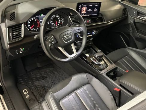 Used 2023 Audi Q5 2.0T Premium w/ Convenience Package AWD/4WD image 14